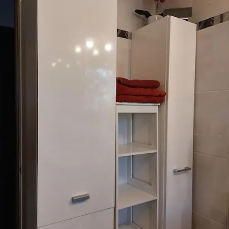 Maison Climatisee Tout Confort Avec Piscine A Hotel