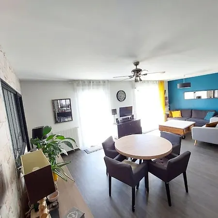 Maison Climatisee Tout Confort Avec Piscine A 4*
